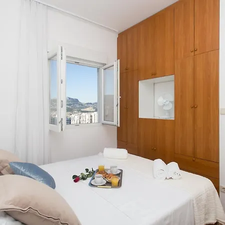 Luxury 3 Bedroom Penthouse - Terrace And View