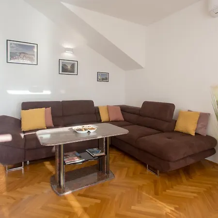 Luxury 3 Bedroom Penthouse - Terrace And View Apartment Split